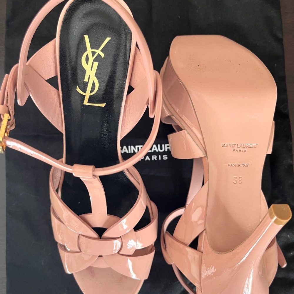 Women’s Shoes